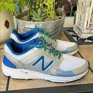 New Balance Men's White and Blue Athletic Shoes